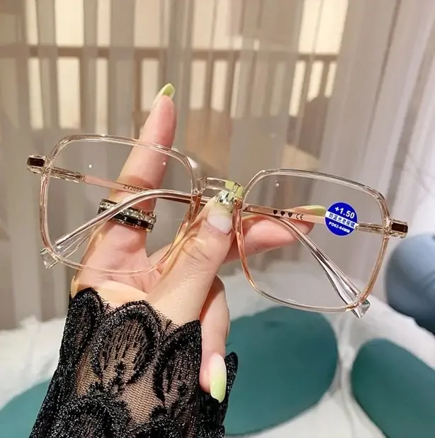 Stylish Anti-Reflective Reading Glasses You’ll Actually Love Wearing Every Day 5 Stylish Anti-Reflective Reading Glasses