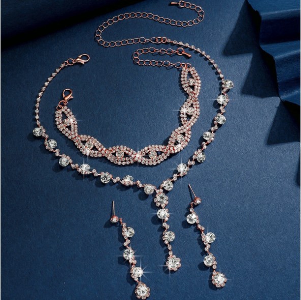 Crystal Rhinestone Necklace: Is This the Best 3-Piece Rhinestone Jewelry Set? 7 Crystal Rhinestone Necklace