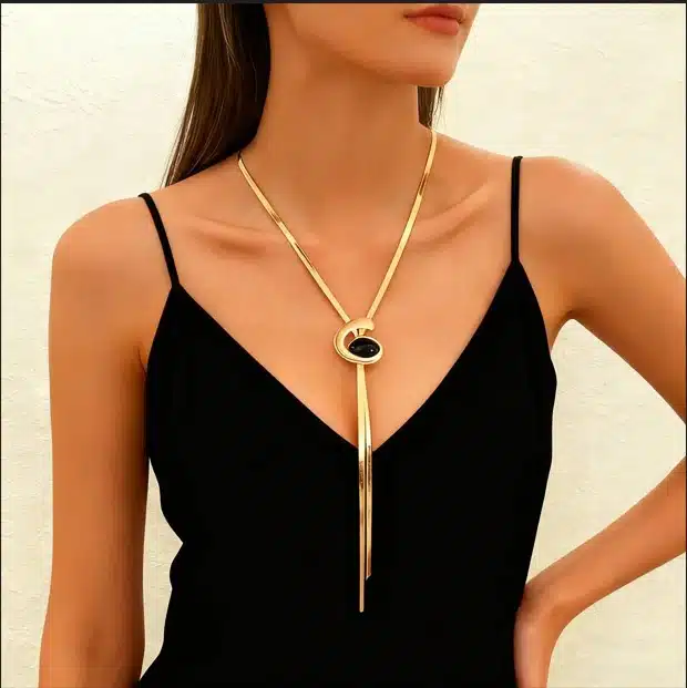 Best V-Shaped Collarbone Chain Necklaces Under $20 3 Best V-Shaped Collarbone Chain