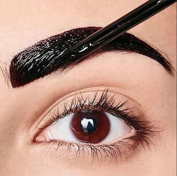 How to Get Natural Brows with Peel-Off Gel 3 How to Get Natural Brows