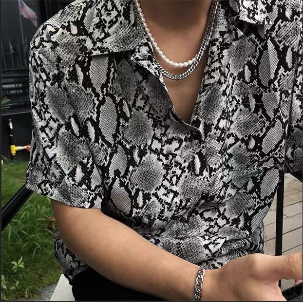 Gender-Neutral Glass Pearl Choker
