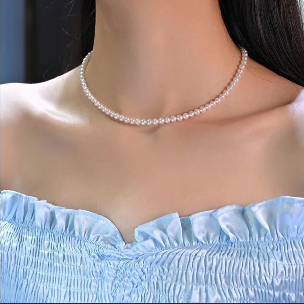 Gender-Neutral Glass Pearl Choker